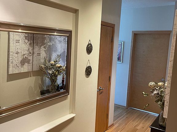 2nd image of 2920 Aldrich Ave S #426