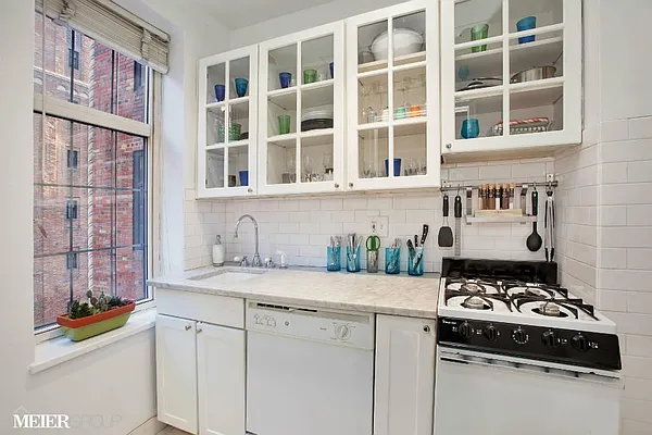 Sold by MEIER | media 10