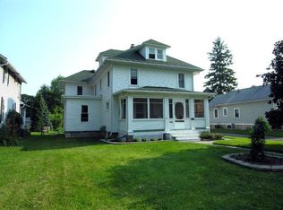 318 W 4th St, Port Clinton, OH 43452