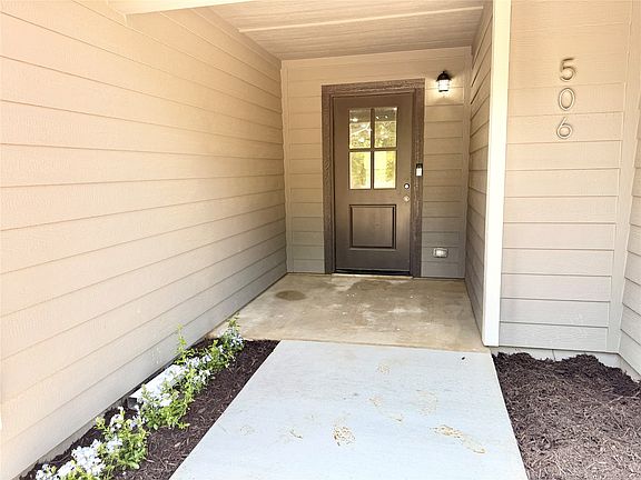2nd image of 506 Jeanette Ave