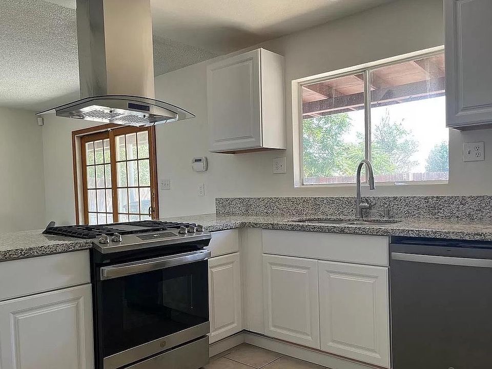 2nd image of 5708 Marbella St