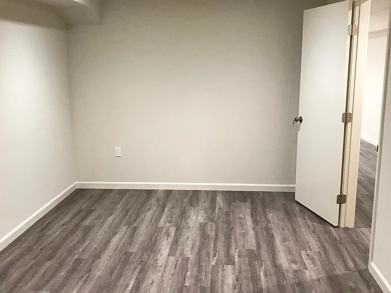 2818 Anza St — Photo 6