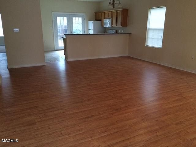 2nd image of 6076 E Hinds St