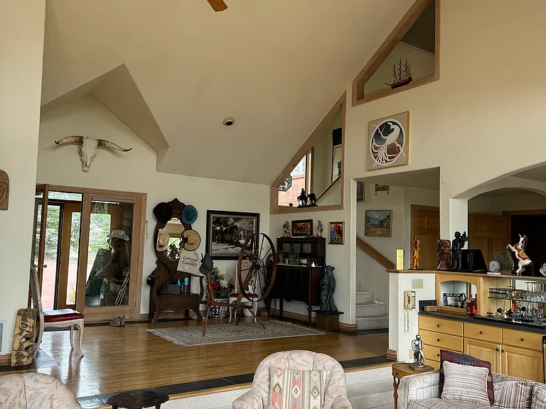 695 Charolais Cir — Photo 5