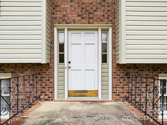 5th image of 908 Forest Dr