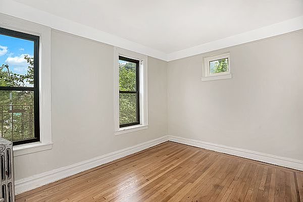 1st image of 626 Lincoln Pl APT 2B