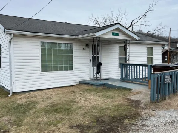 42 Church St, Coalton, OH 45621