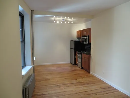 Rented by City Connections Realty | media 16