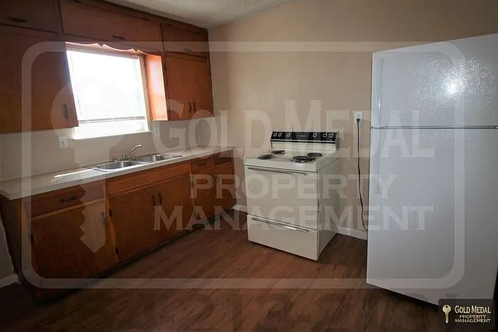 926 J R Ct — Photo 6