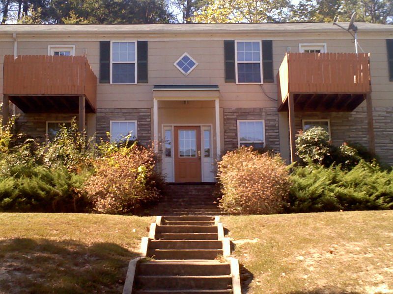 1st image of 2719 Folts Dr APT 215