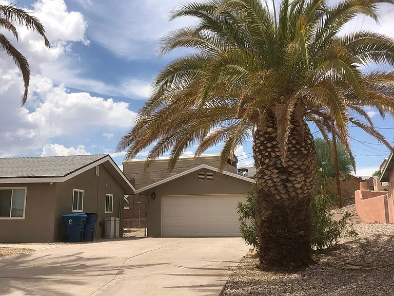 Rolling Hills Dr — Photo 5