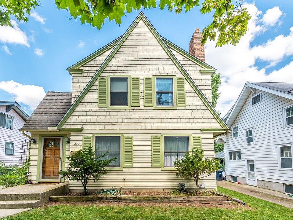 1st image of 211 Buena Vista Ave