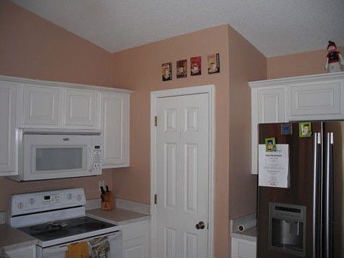 3rd image of 823 Shore Breeze Way