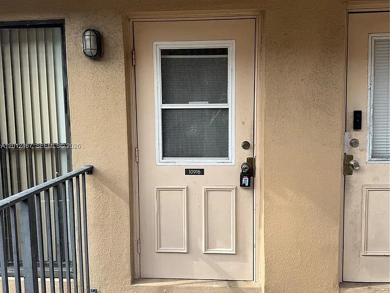 10916 Royal Palm Blvd #10916 — Photo 4