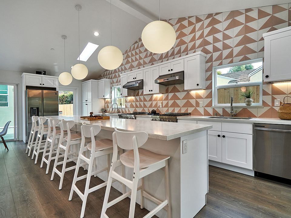 1st image of 2712 Westwood Blvd #11