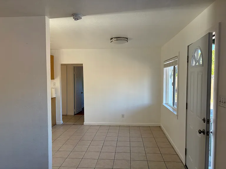 123 Leslie St #B — Photo 11