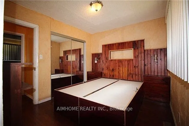 9890 Bayview Ave — Photo 12