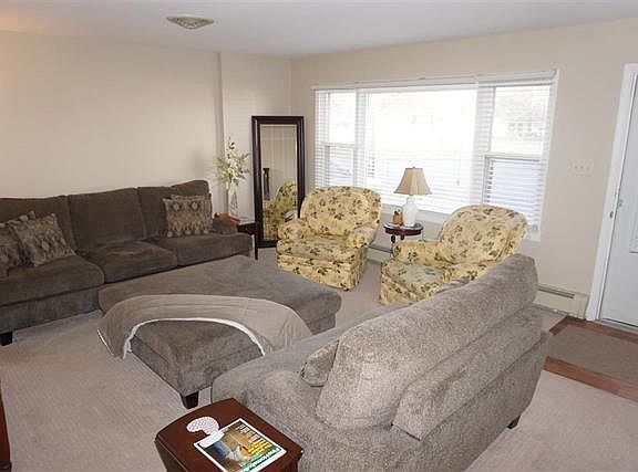 2nd image of 29 Tulip Dr