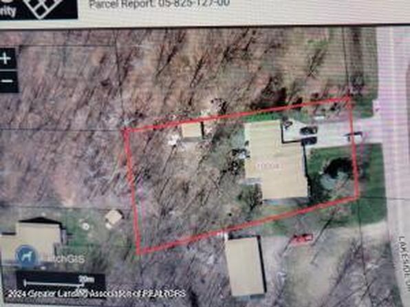 10004 Lakeside Dr, Perrinton, MI 48871