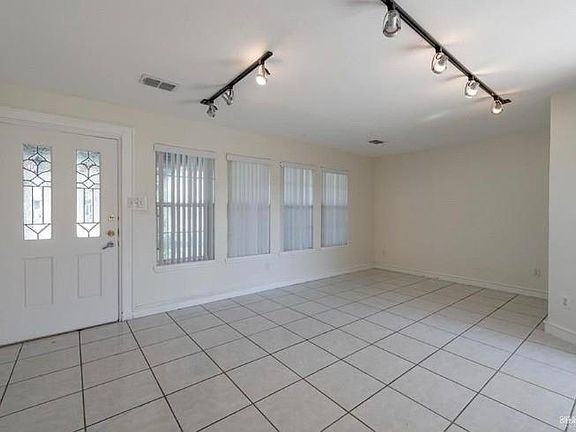 2nd image of 304 Ashley Dr