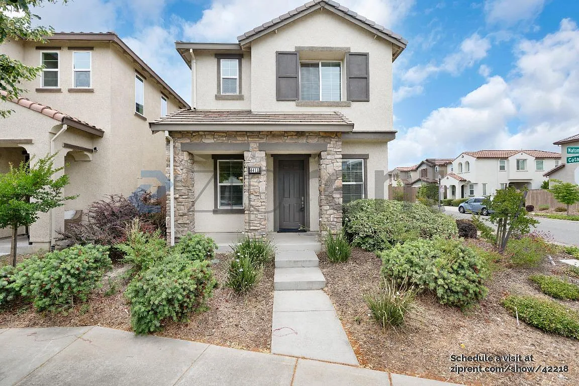 4411 Natomas Central Dr photo 1