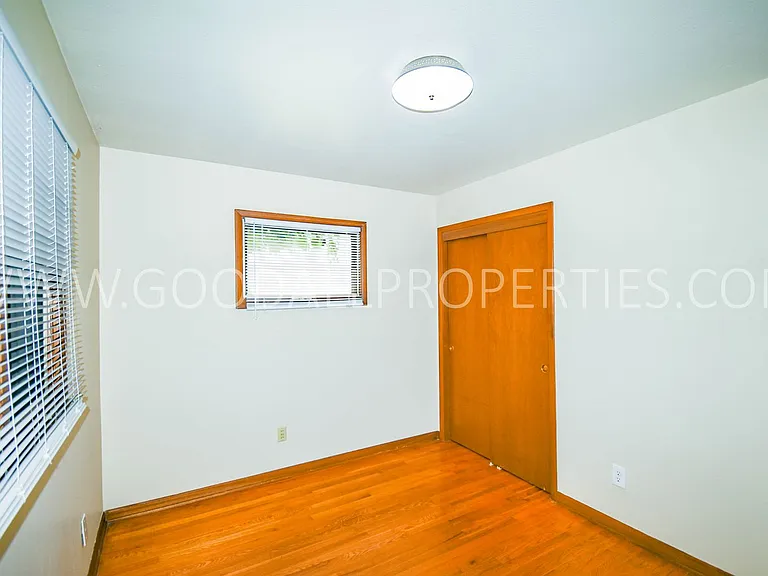 7035 Forest Ct — Photo 13