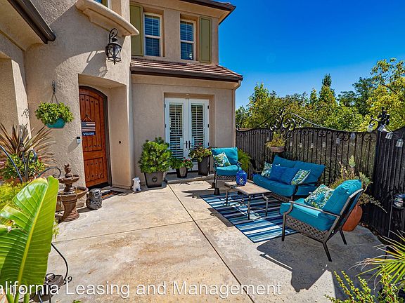 3rd image of 26029 Shadow Rock Ln