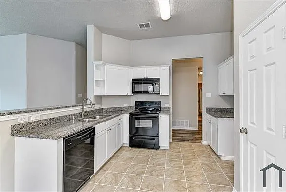 414 Lemon Dr — Photo 4