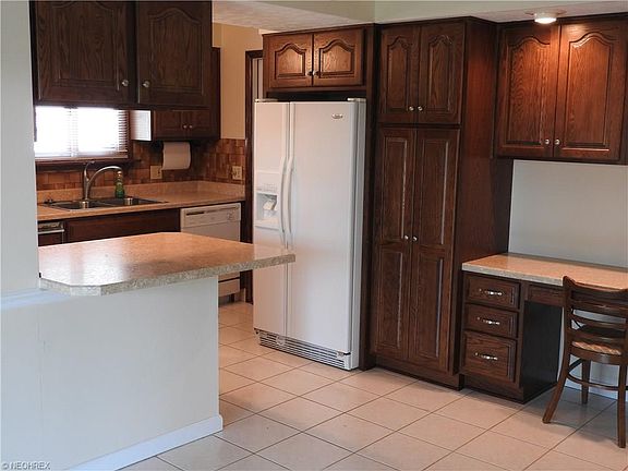 2nd image of 2023 Grantwood Dr
