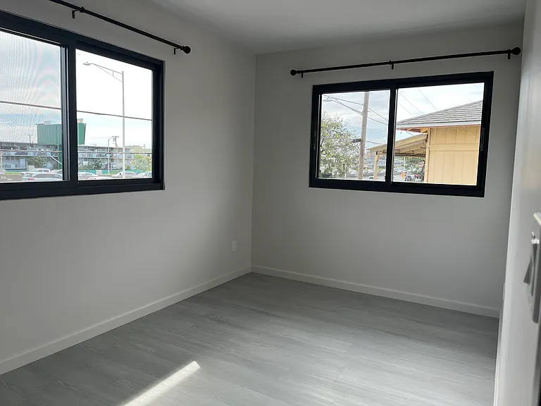 1034 Halona St #B — Photo 6