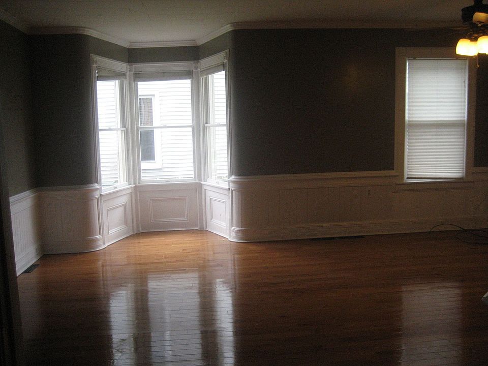 1st floor living room