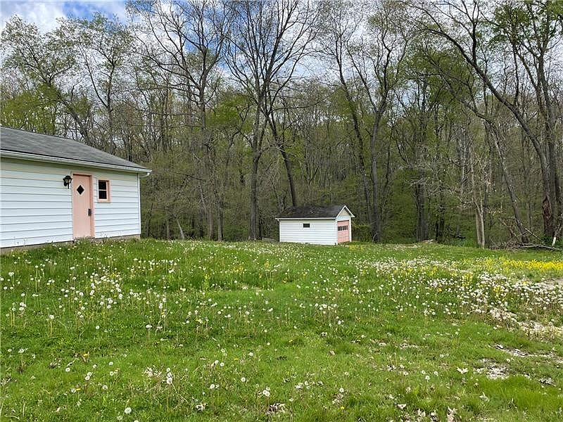 2nd image of 1047 Eau Claire Rd