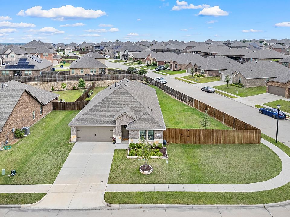 1st image of 510 Royal Pine Dr