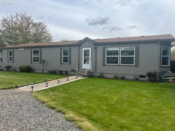10505 W 5th St, Island City, OR 97850