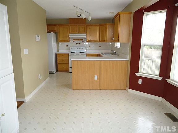 2nd image of 2306 Nutting Ln