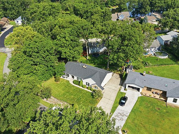 3rd image of 1986 Green Valley Dr