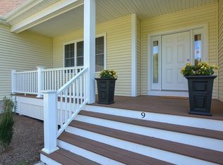 9 Blue Heron Dr, Rehoboth, MA 02769