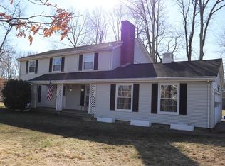 18 Lyons Rd, Dudley, MA 01571