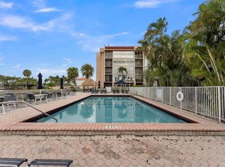 Desoto Park North Condo, Hallandale, FL 33009