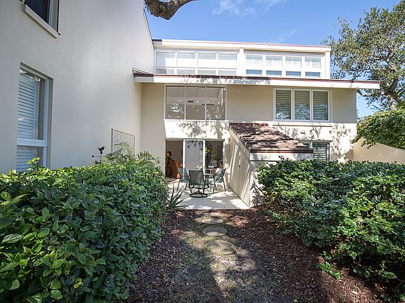 5th image of 433 Silver Moss Dr
