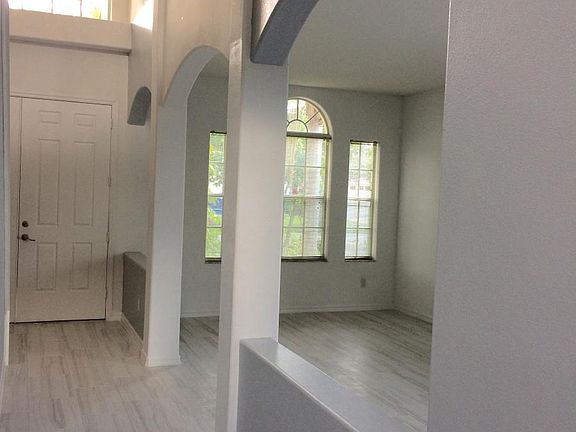5th image of 10073 Doriath Cir #10073