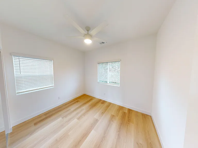 5339-1 W Falls View Dr — Photo 16