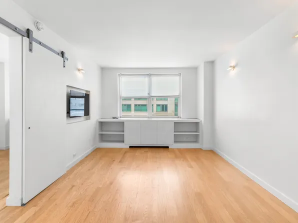 200 East 24th Street image 1 of 20
