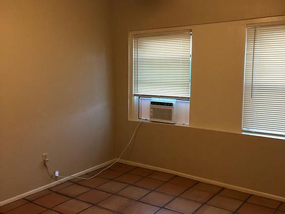 2nd image of 3544 E Bellevue St