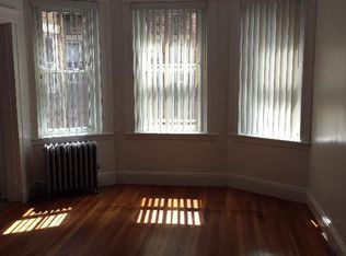 121 Park Dr APT 12, Boston, MA 02215
