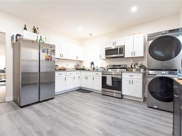 49 Hollis St APT 1, Providence, RI 02907