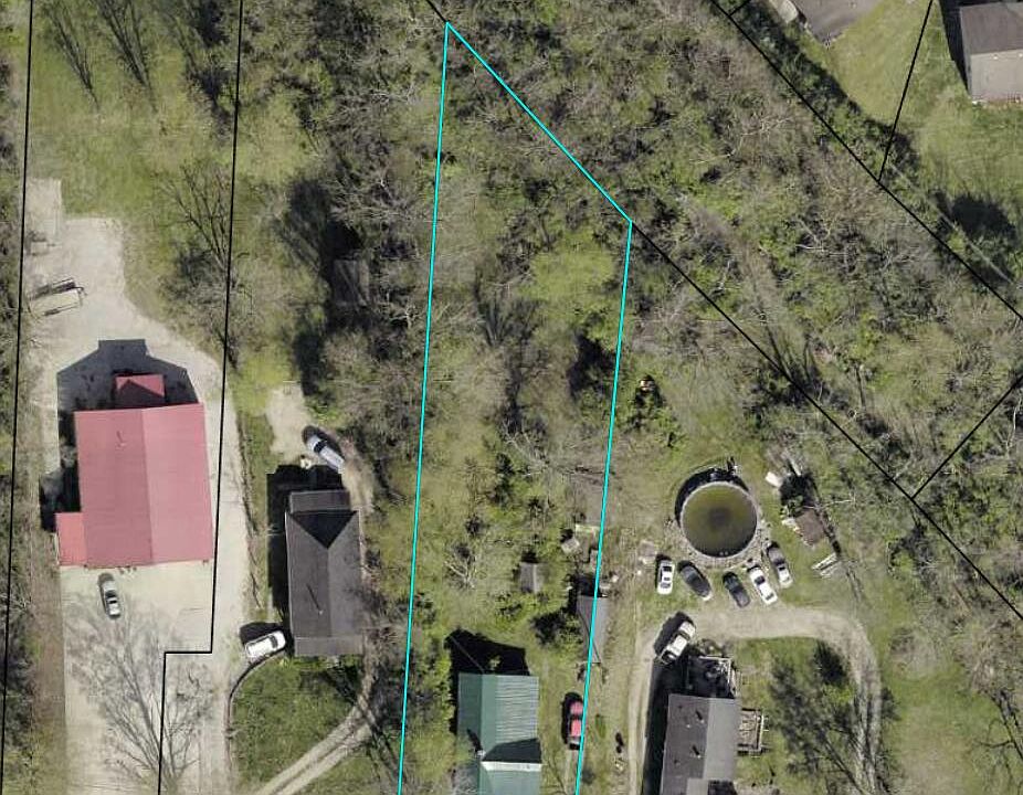 2nd image of 303 Bethlehem Rd