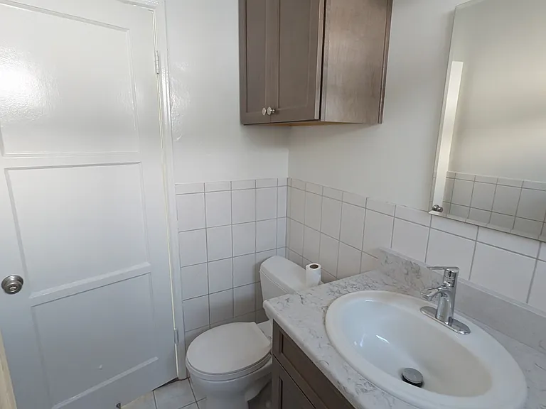 1430 N Myers St — Photo 4