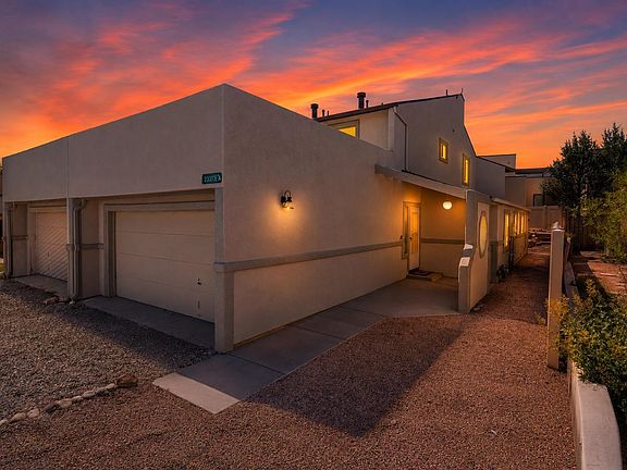 2nd image of 2337 1/2 Rattlesnake Ct APT A