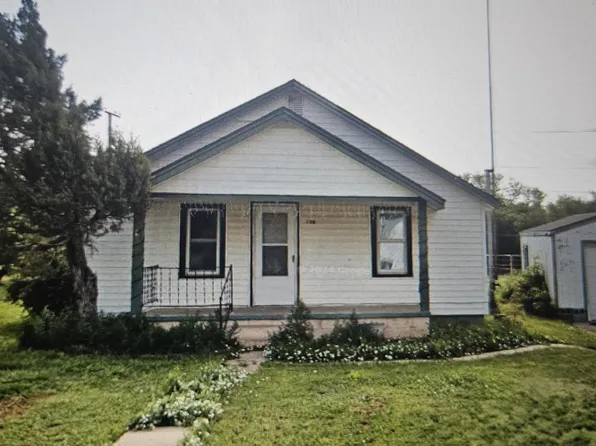 708 Eakin St, Jetmore, KS 67854